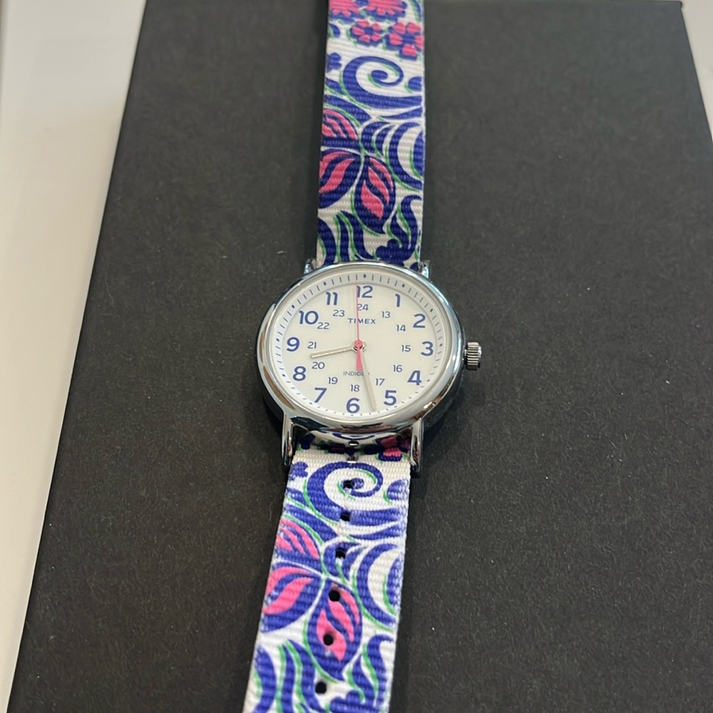Super cute watch Timex just is in need of a new battery floral print